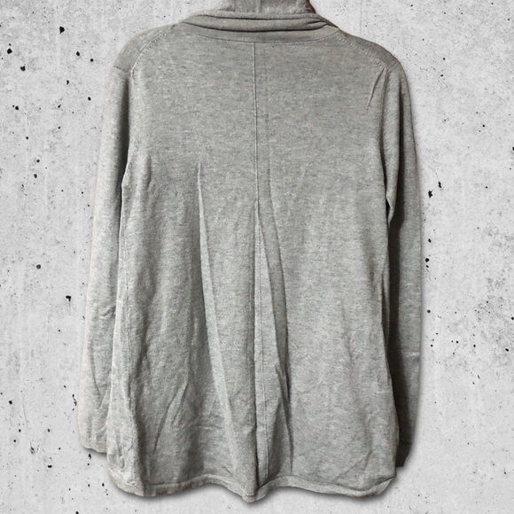 ZARA • Grey Cardigan • Small - Picture 2 of 4